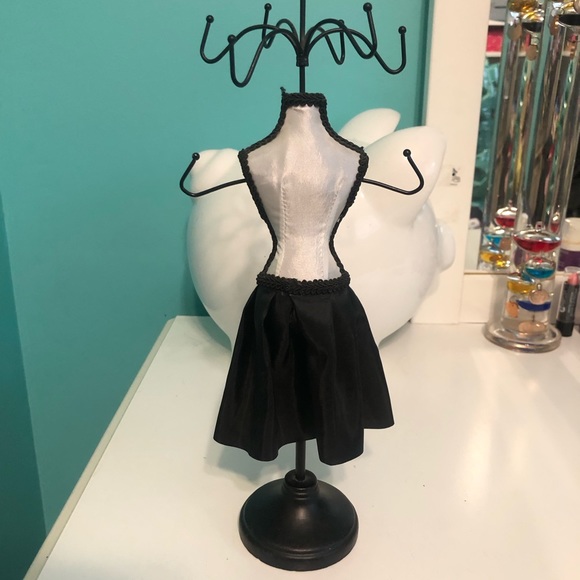 Beautiful necklace organizer - Picture 2 of 4